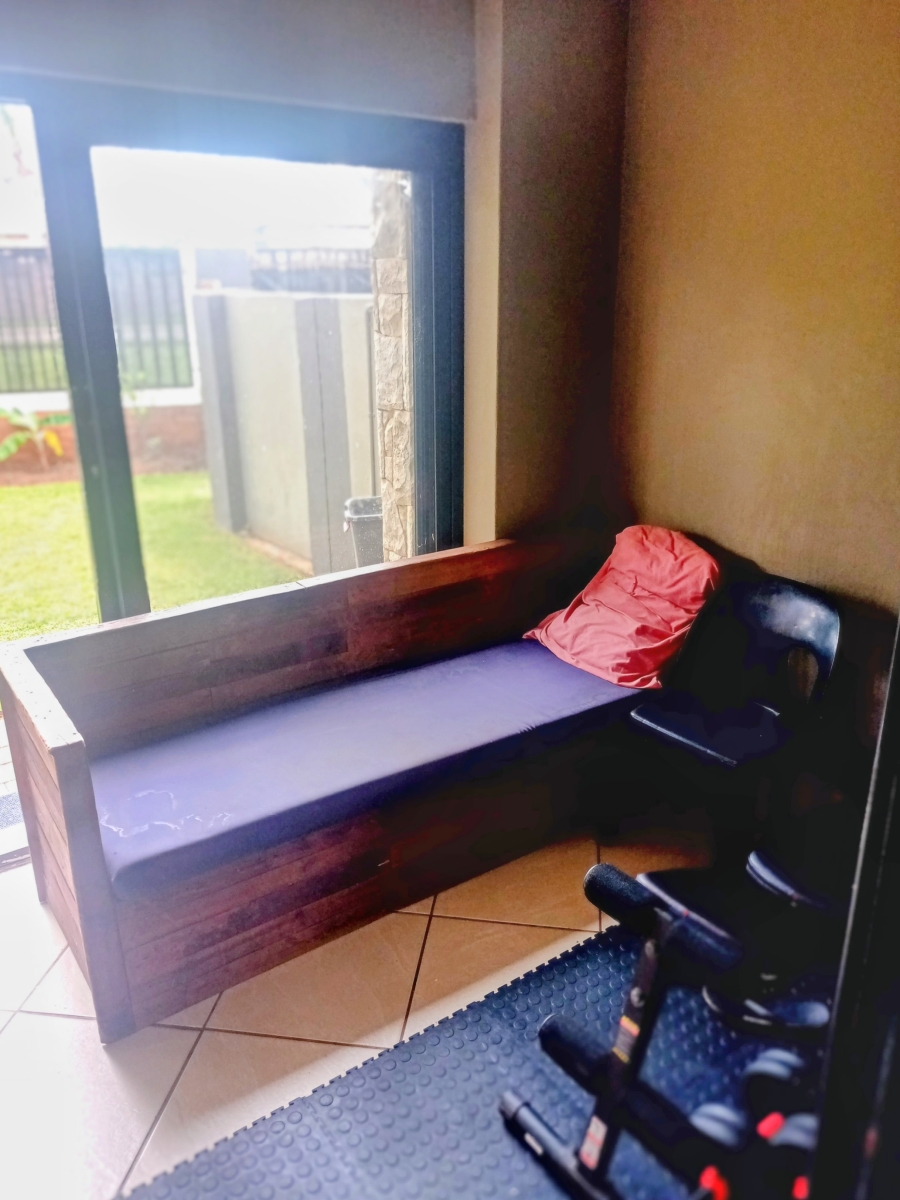 To Let 2 Bedroom Property for Rent in Melodie North West